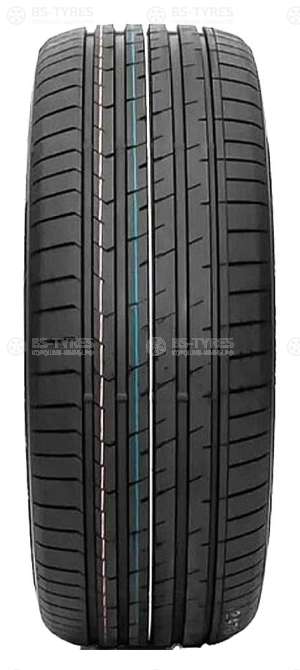 Royal Black Explorer II 235/50 R18 101W