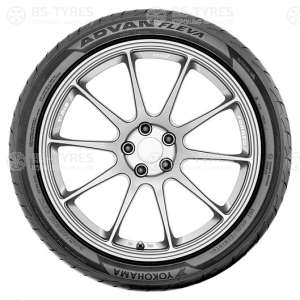 Yokohama Advan Fleva V701 235/40 R18 95W